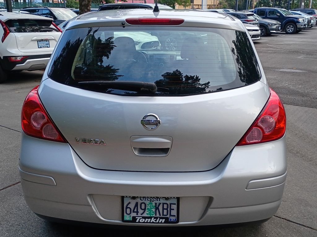 Used 2011 Brilliant Silver Metallic Nissan 1.8 S image 4