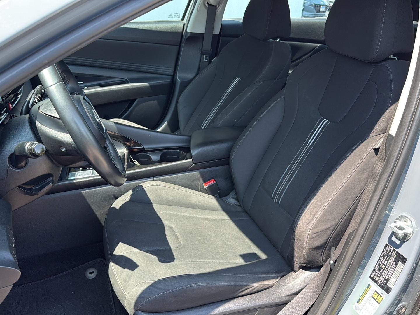 Used 2021 Electric Shadow Hyundai SEL image 12