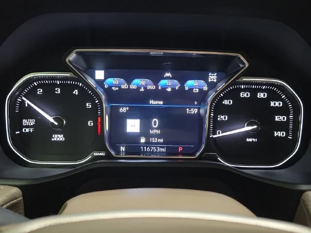 Used 2021 White GMC Denali image 18