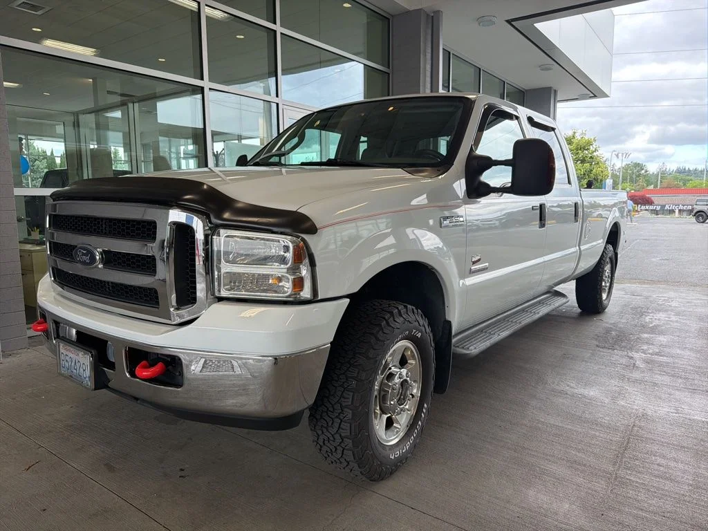 2005 Ford F-250 Lariat 4x4 Crew Cab SWB's photo