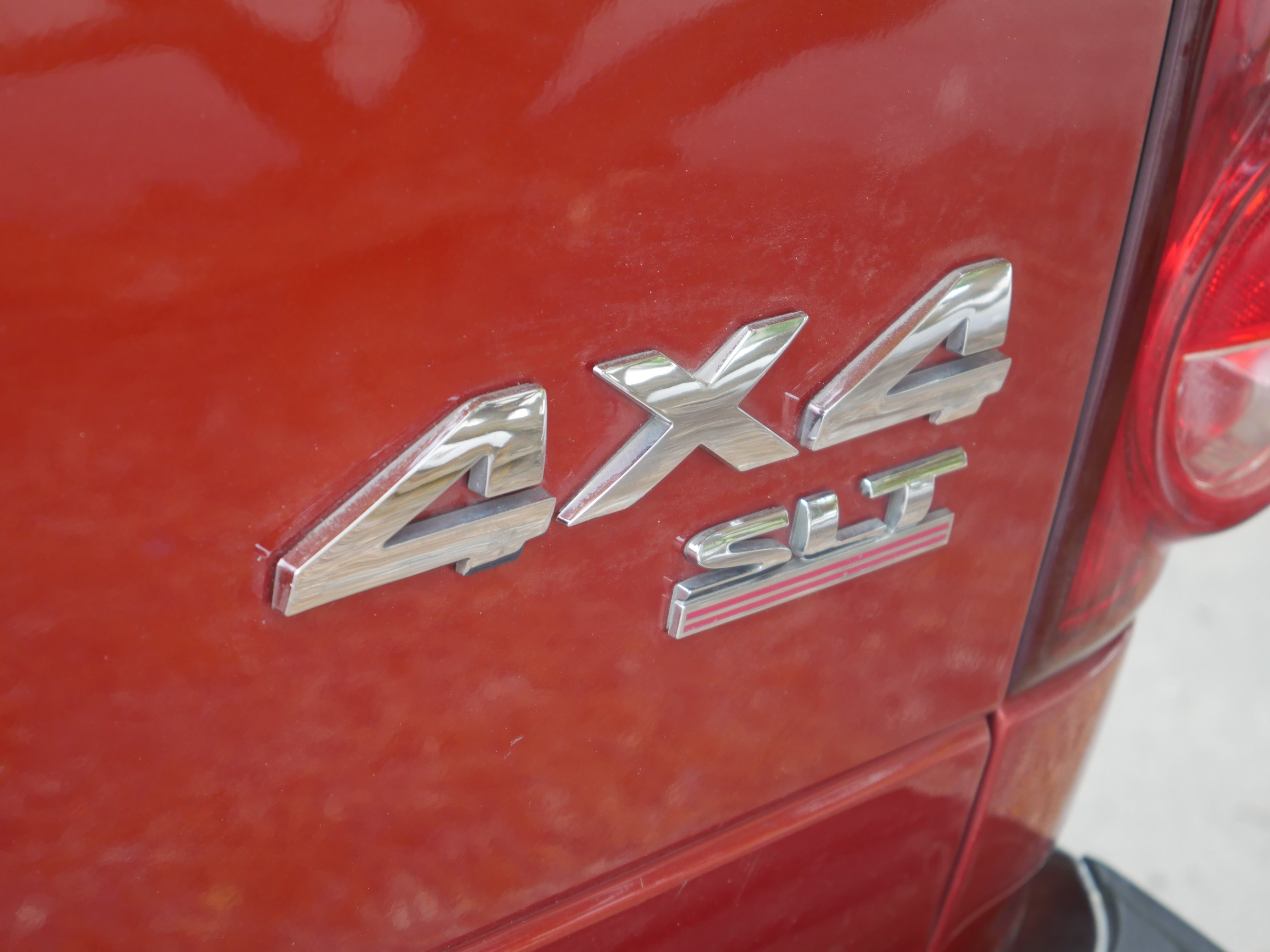 Used 2007 Sunburst Orange Pearl Dodge SLT image 12