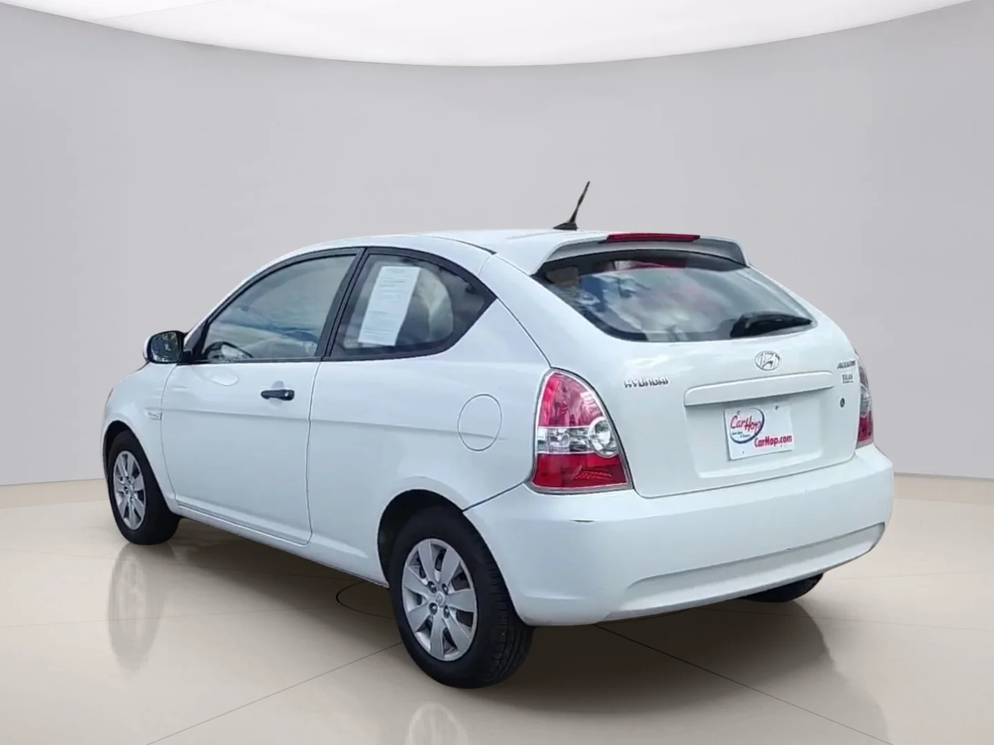Used 2010 Blue Hyundai GS image 3