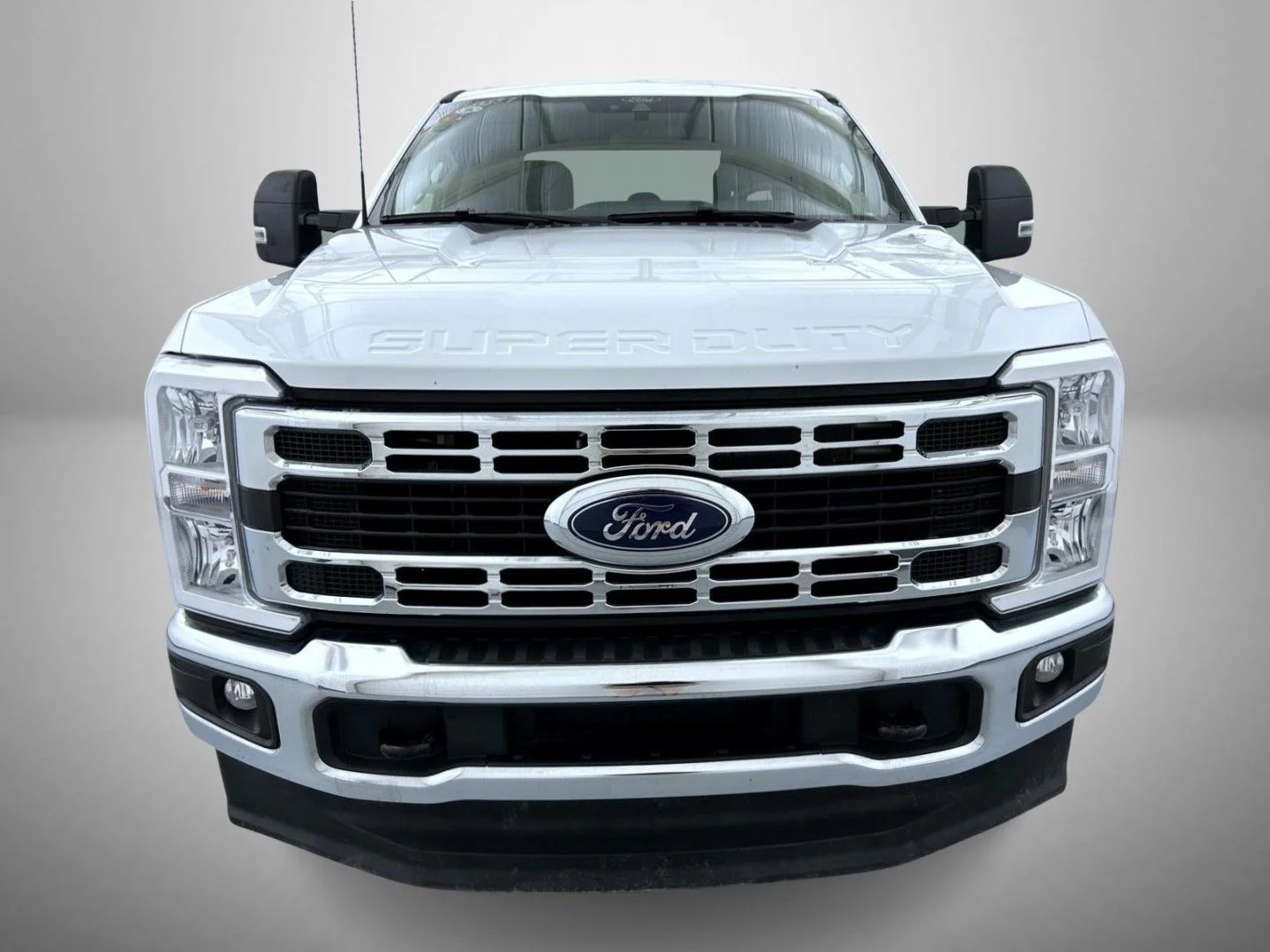Used 2025 White Ford XLT image 2