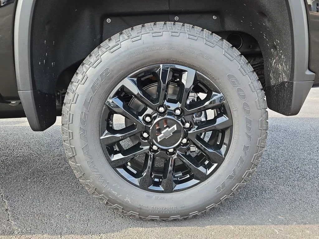 New 2026 Black Chevrolet LT image 24