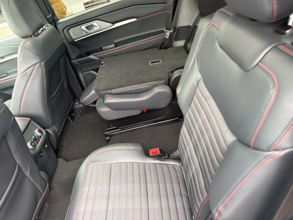 New 2027 Carbonized Gray Metallic Ford ST-Line image 11