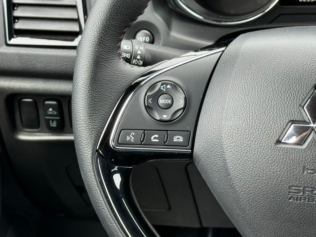 Used 2025  Mitsubishi 2.0 Trail Edition image 29