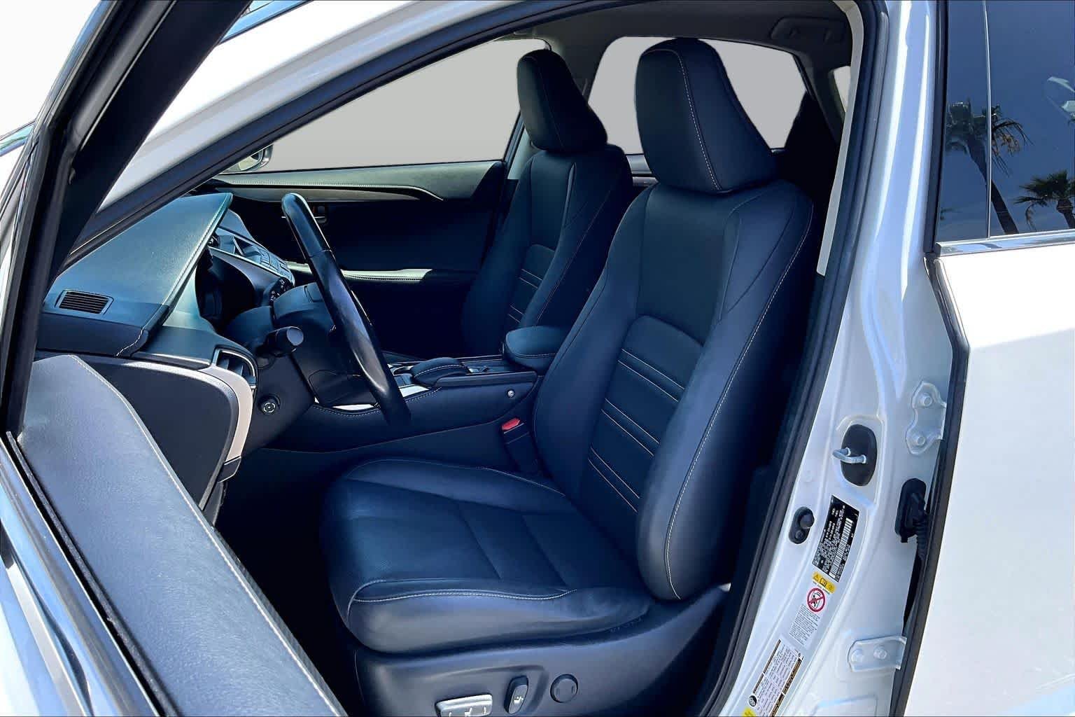 Used 2017 Eminent White Lexus  image 7