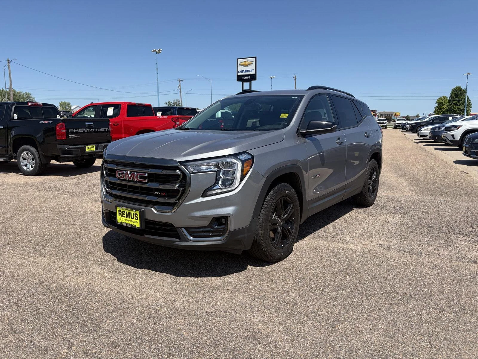 Used 2023 Sterling Metallic GMC AT4 image 3