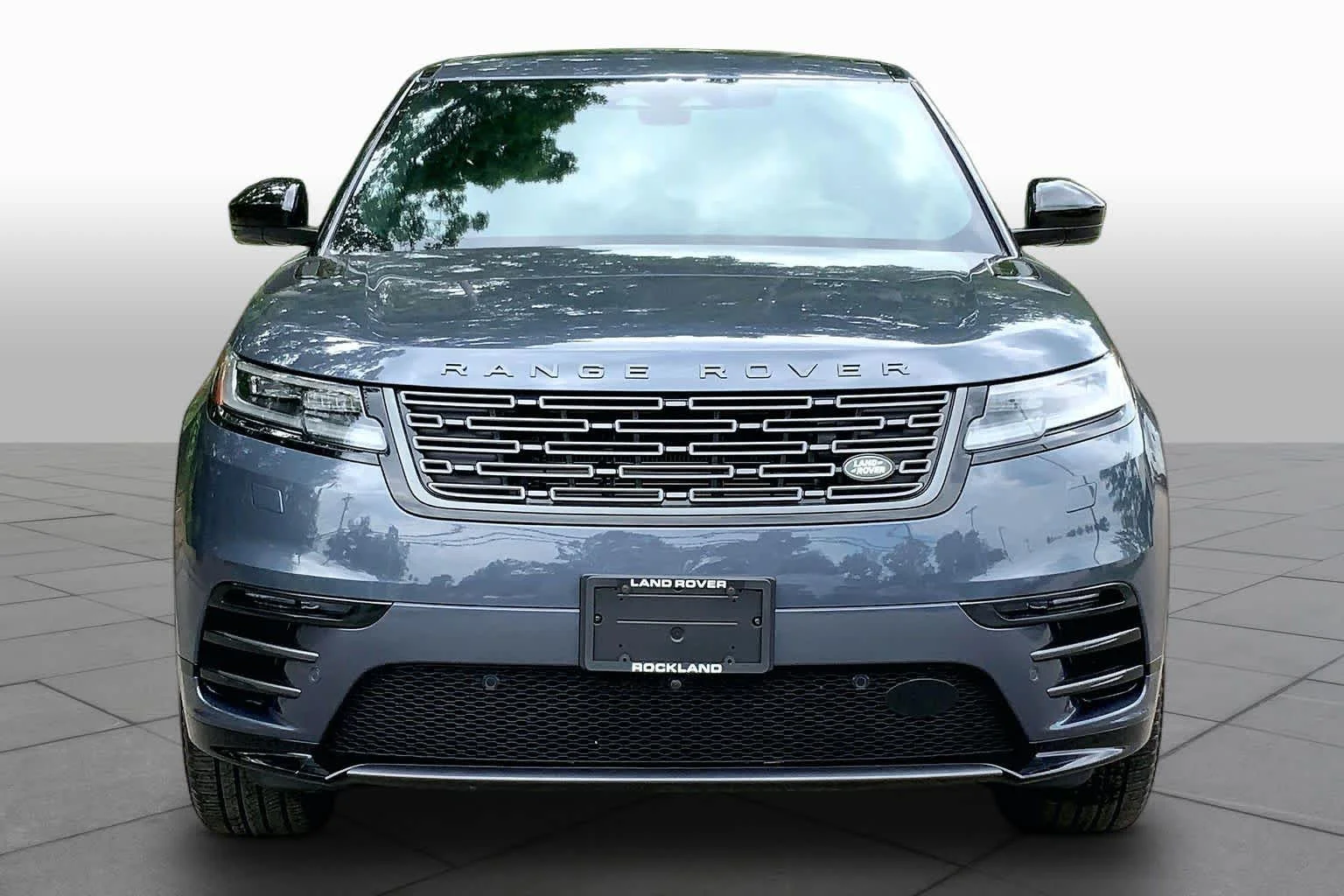 Used 2026 Varesine Blue Metallic Land Rover Dynamic SE image 4