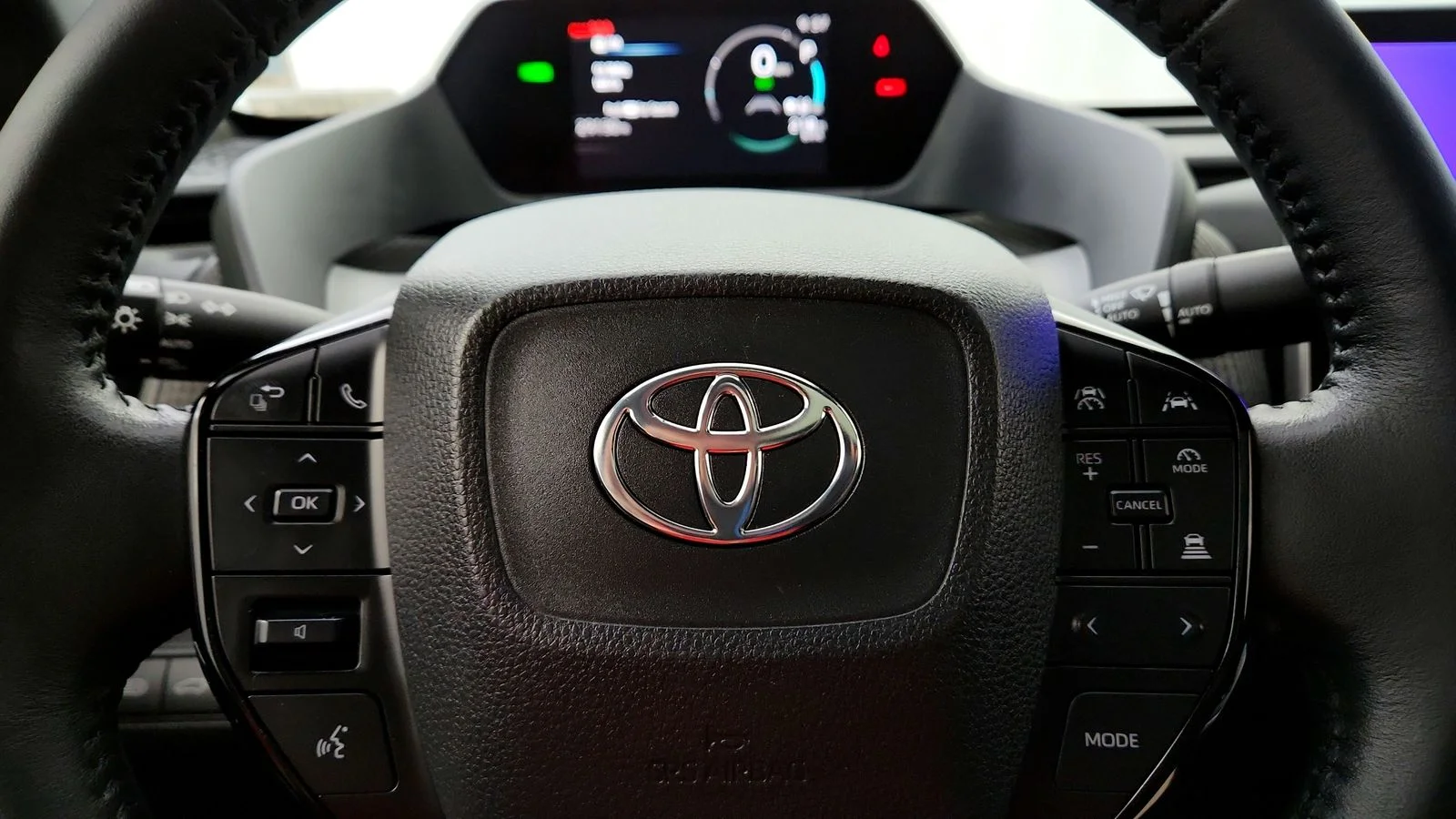 Used 2024 Beige Toyota XLE image 30