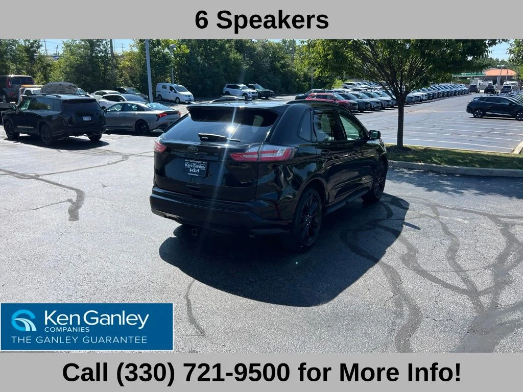 Used 2022 Black Ford SE image 10