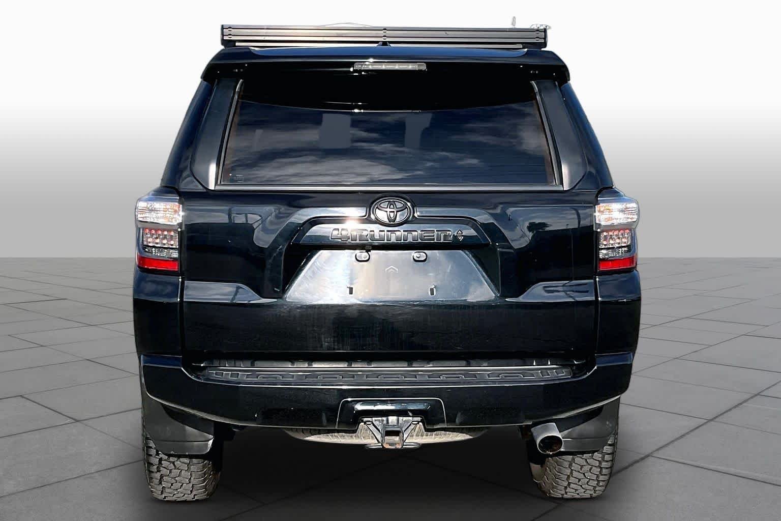 Used 2022 Midnight Black Metallic Toyota SR5 Premium image 5