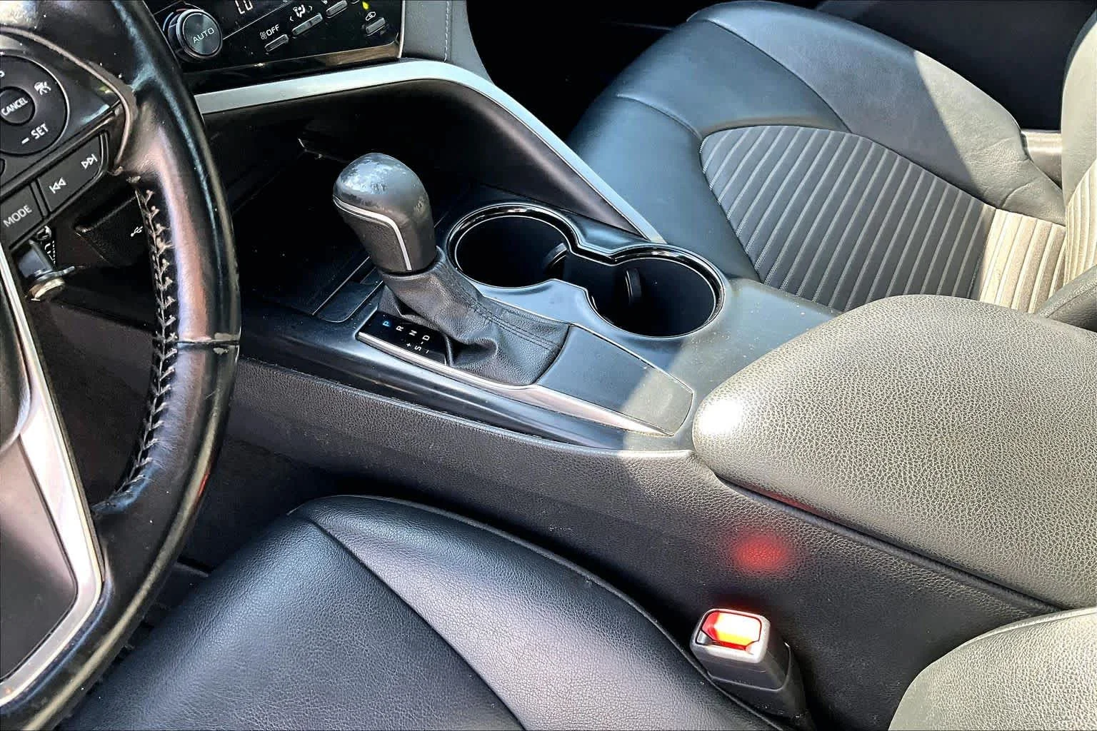 Used 2020 Celestial Silver Metallic Toyota SE image 15