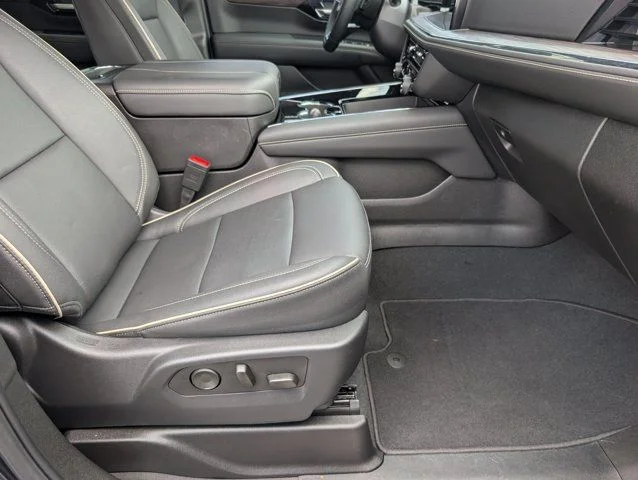 Used 2025 Dark Ash Metallic Chevrolet Premier image 28