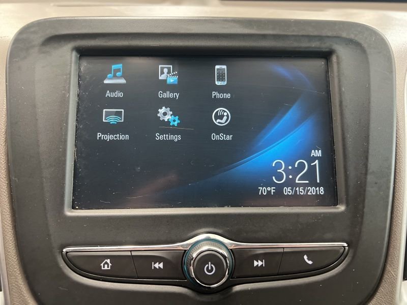 Used 2018 White Chevrolet LS image 26