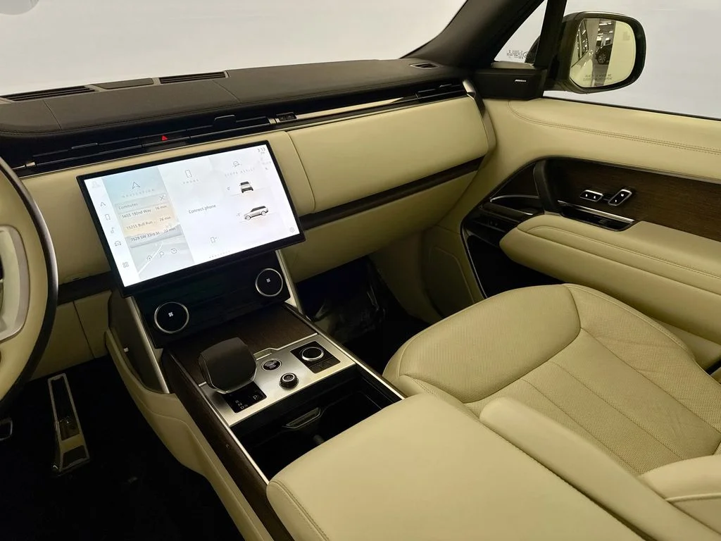 Certified Used 2023 White Land Rover SE image 23
