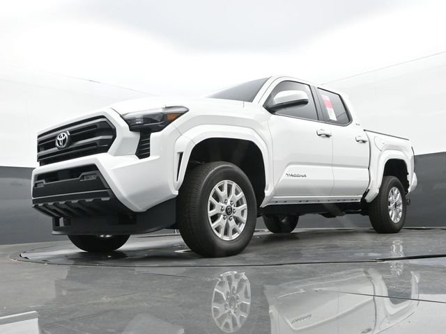 New 2026 Ice Cap Toyota SR5 image 25