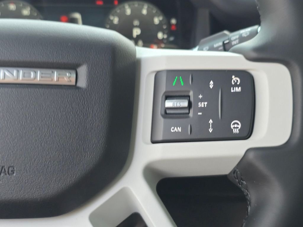 2026 Land Rover Defender X-Dynamic SE - Photo 18