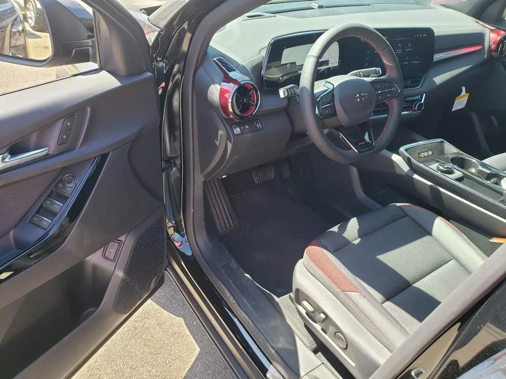 2026 Chevrolet Equinox RS - Photo 11