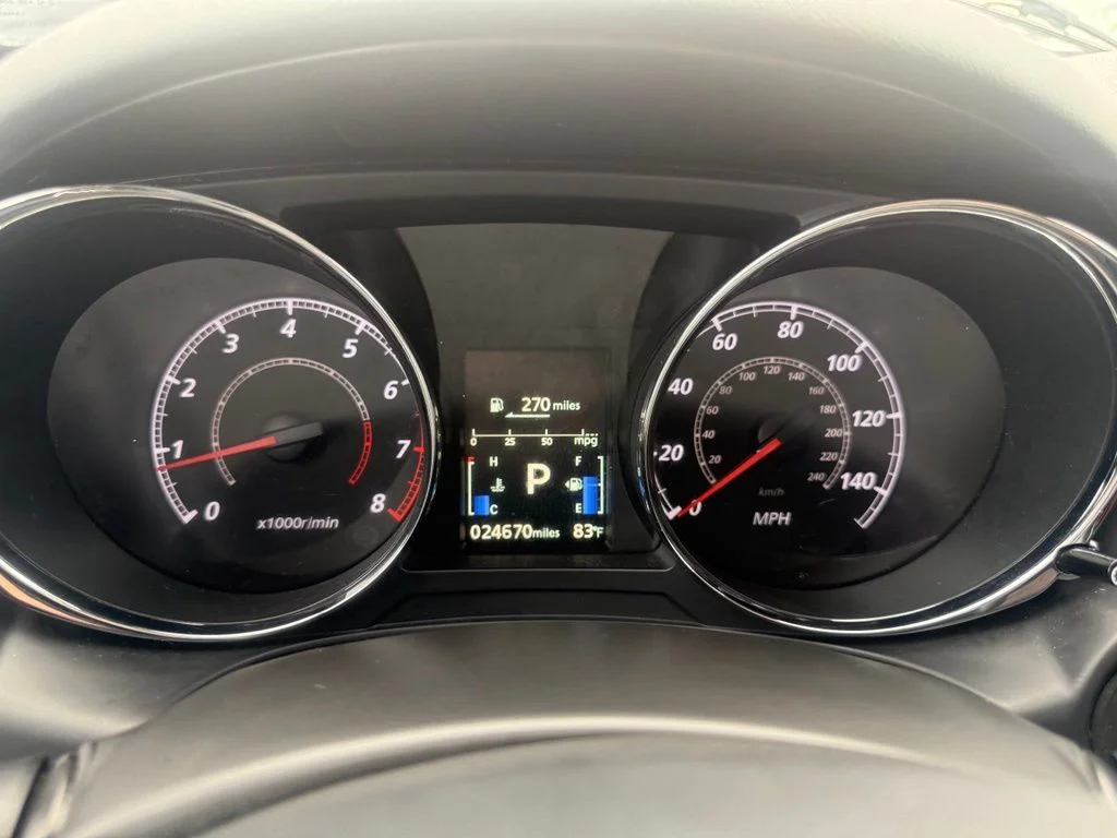 Used 2021 Labrador Black Metallic Mitsubishi 2.0 LE image 21