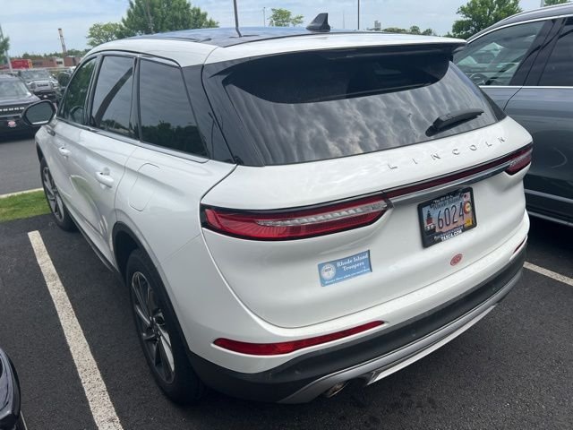 Used 2023 White Metallic Lincoln Standard image 6