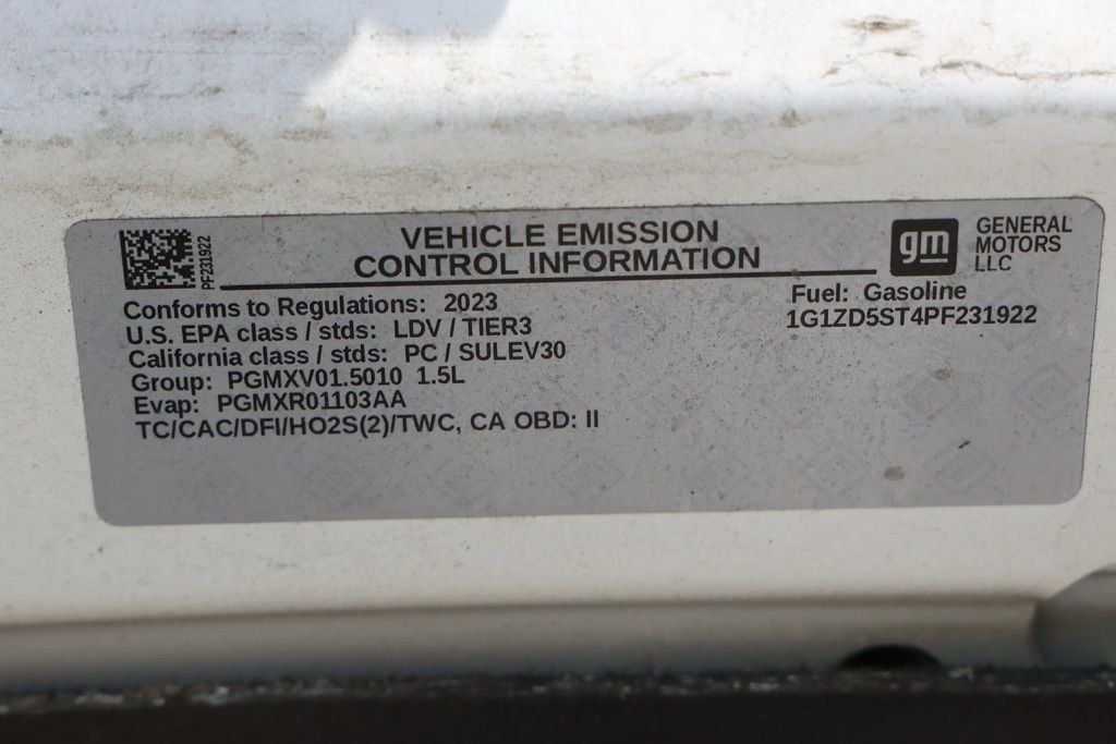 Used 2023 White Chevrolet LT image 33