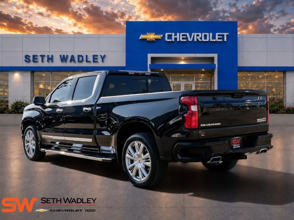 Used 2022 Black Chevrolet High Country image 5