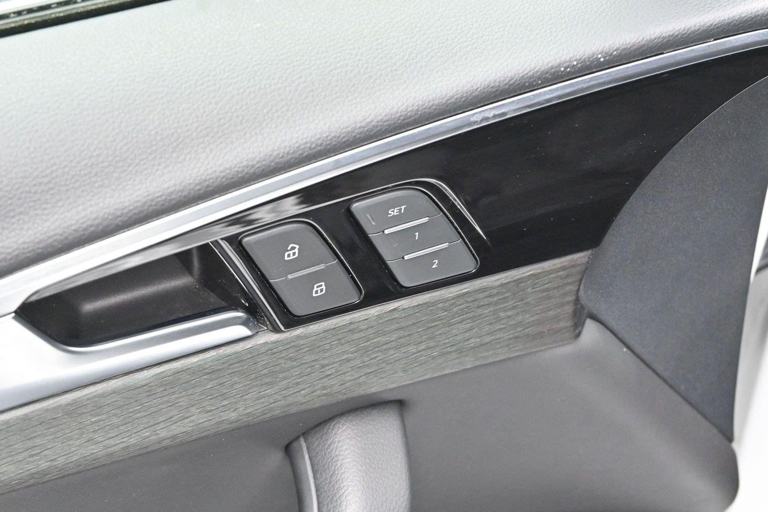 Used 2021 Glacier White Metallic Audi S line Premium image 10
