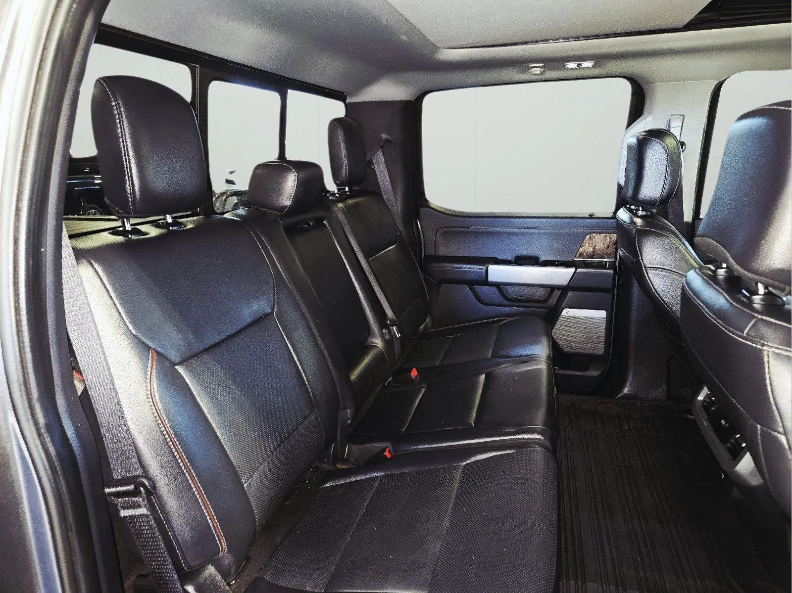 Used 2024 Carbonized Gray Ford Lariat image 64