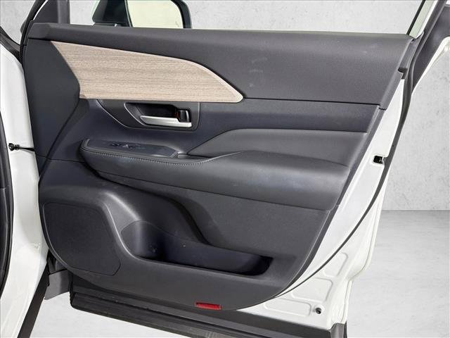 Certified Used 2026 WIND CHILL PEARL Toyota  image 15