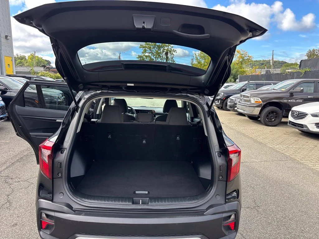 Used 2024 Black Kia LX image 25