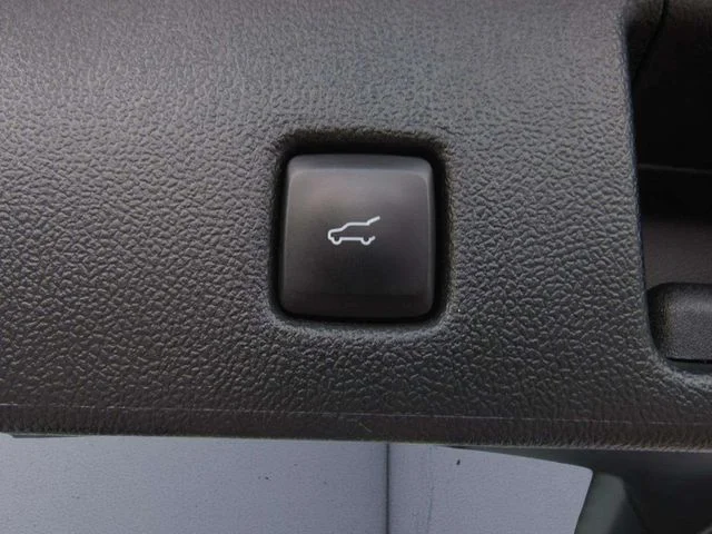 Used 2023 Oxford White Ford Active image 13