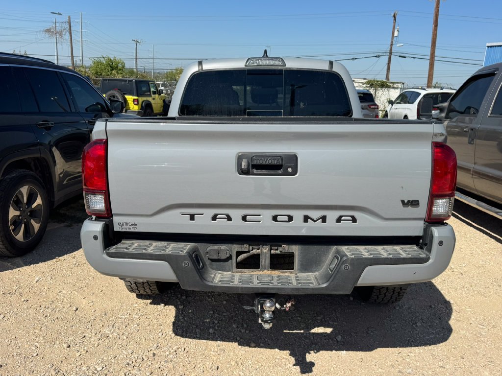 Used 2018  Toyota TRD Off-Road image 13