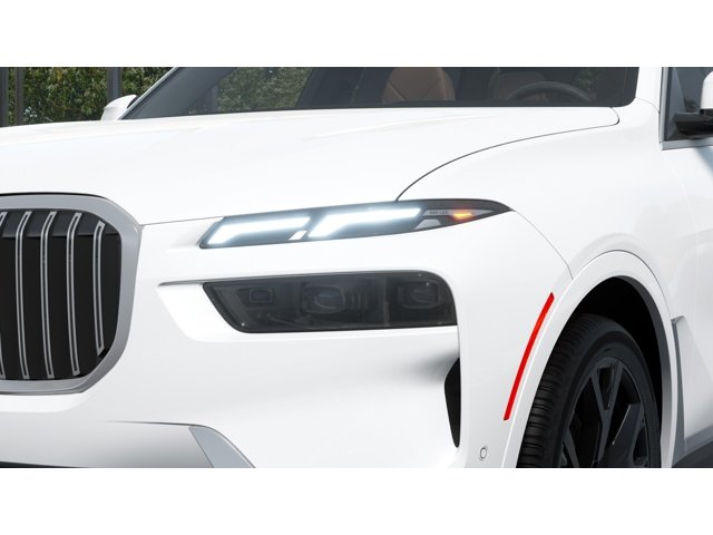 New 2027 Mineral White Metallic BMW X7 40i image 6