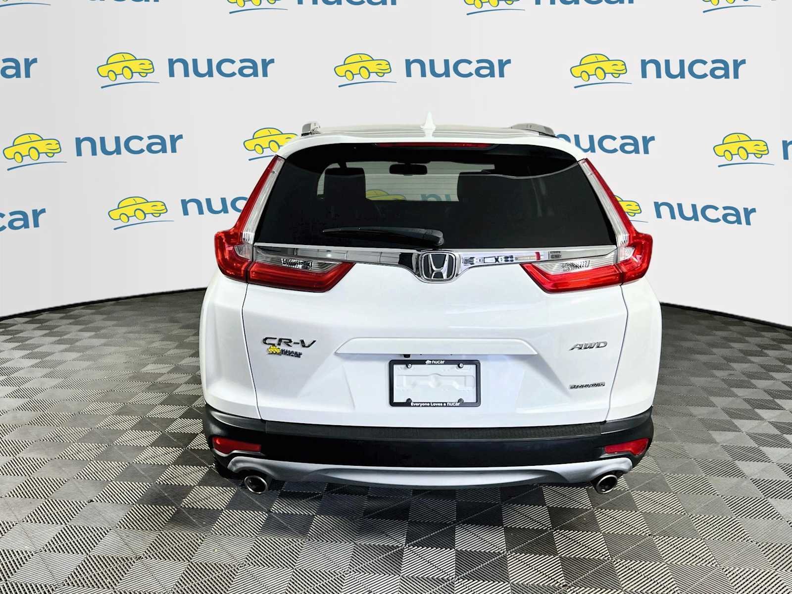 Used 2019 Platinum White Pearl Honda Touring image 6