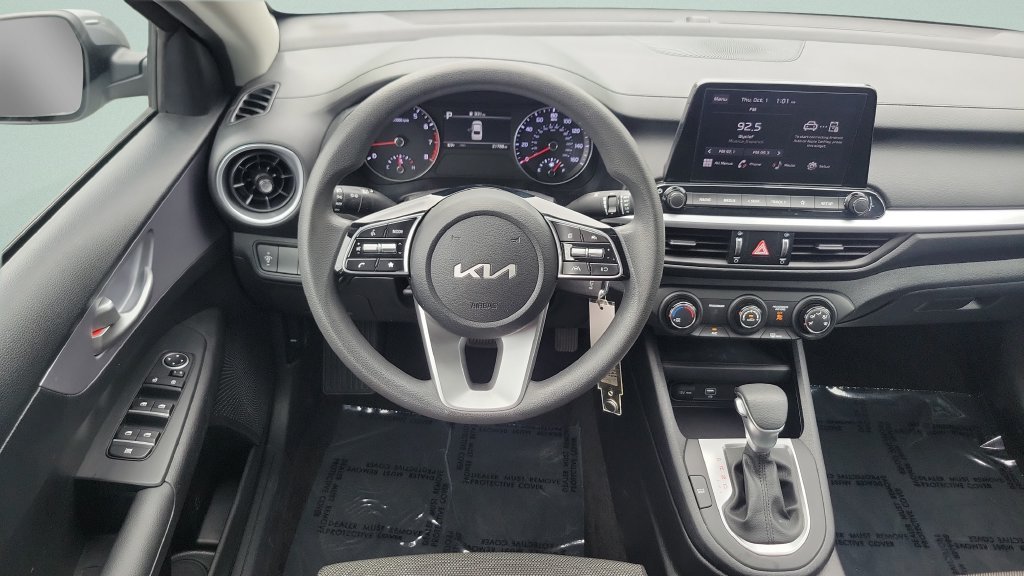 2024 Kia Forte LXS - Photo 15