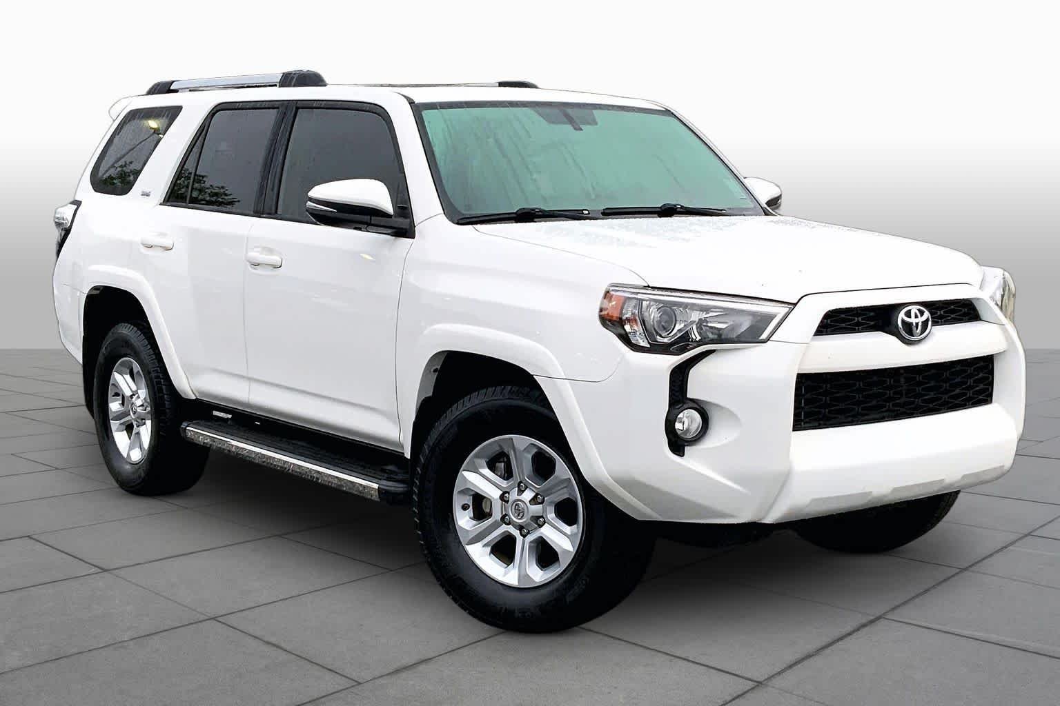 Certified Used 2019 Super White Toyota SR5 Premium image 3