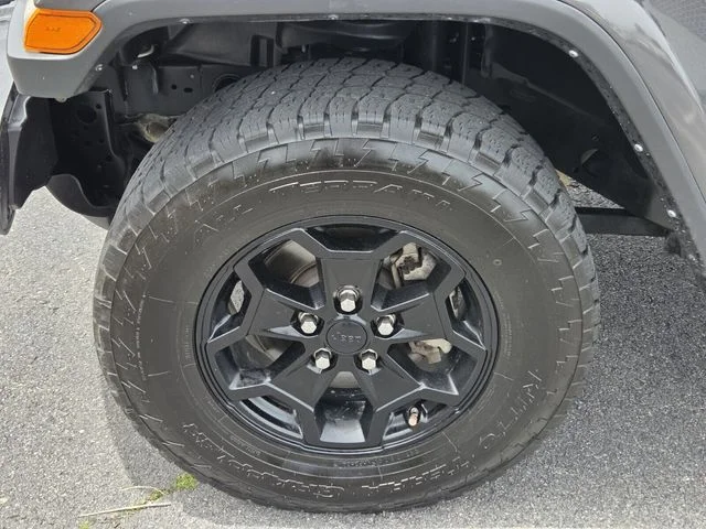 Used 2023 Gray Jeep Texas Trail image 16