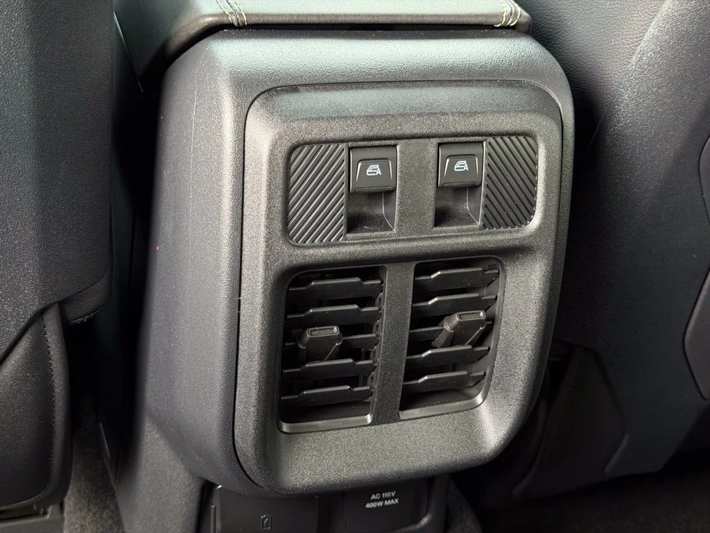 Used 2025 Blue Ford Badlands image 23
