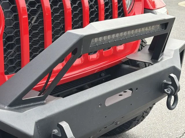 Used 2022 Red Jeep Sport image 17