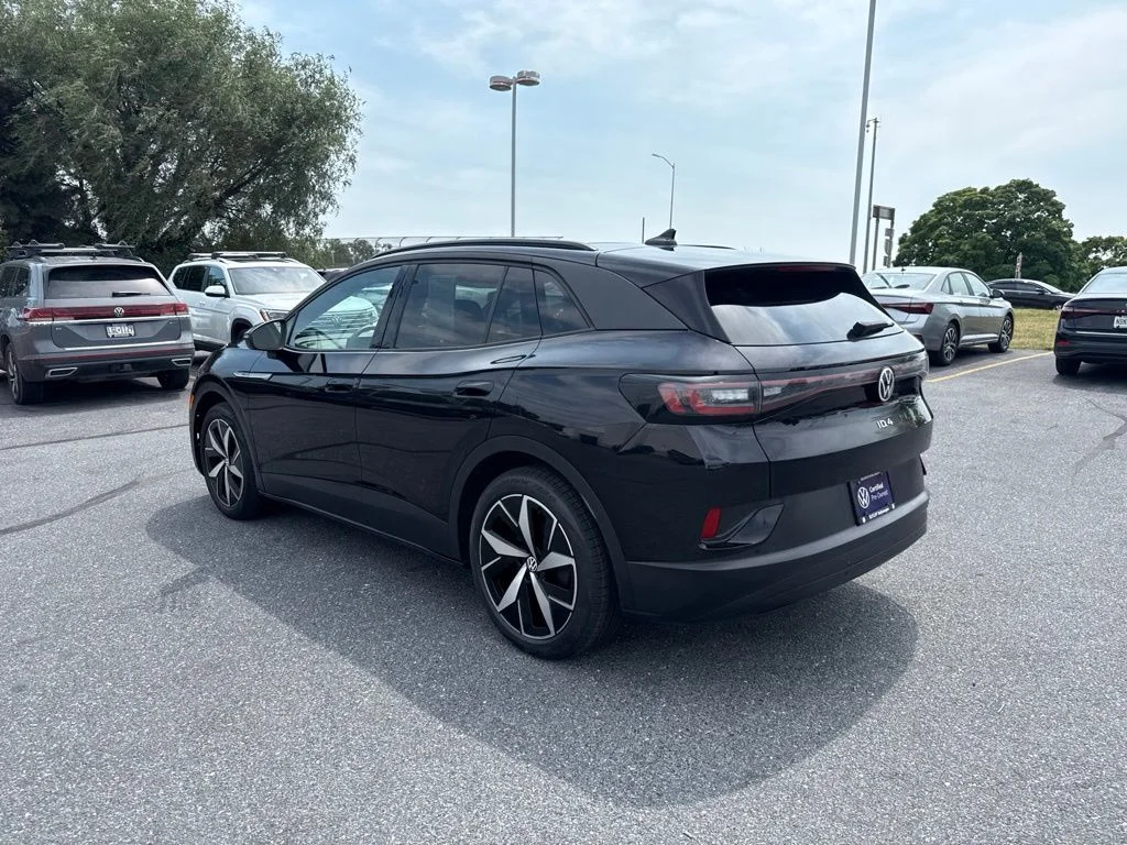 Certified Used 2023 Deep Black Pearl Volkswagen Pro S image 19