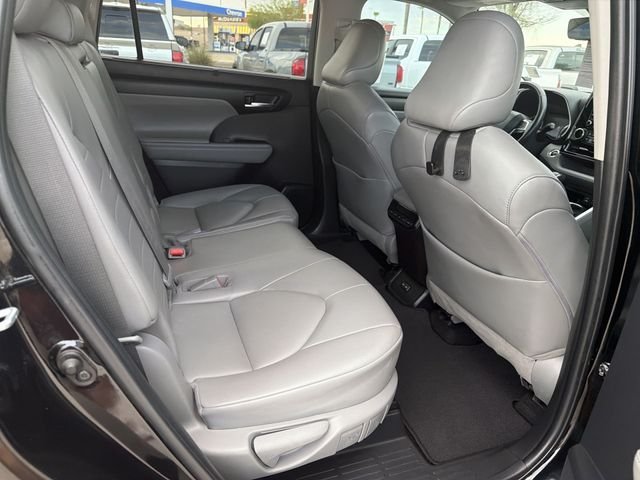 Used 2022 Black Toyota XLE image 30