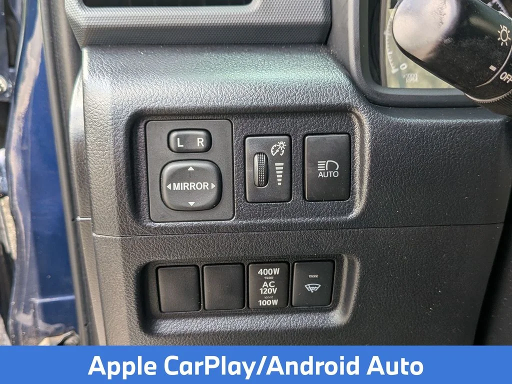 Used 2022 Blue Toyota SR5 image 19