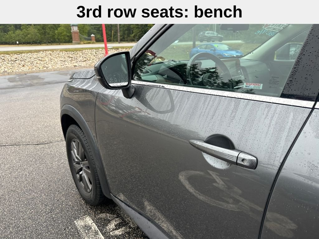 Used 2022 Gray Nissan SV image 11