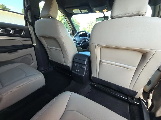 Used 2018 Gray Ford XLT image 17