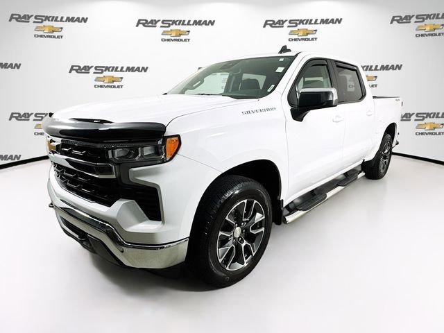Used 2024 Summit White Chevrolet LT image 3