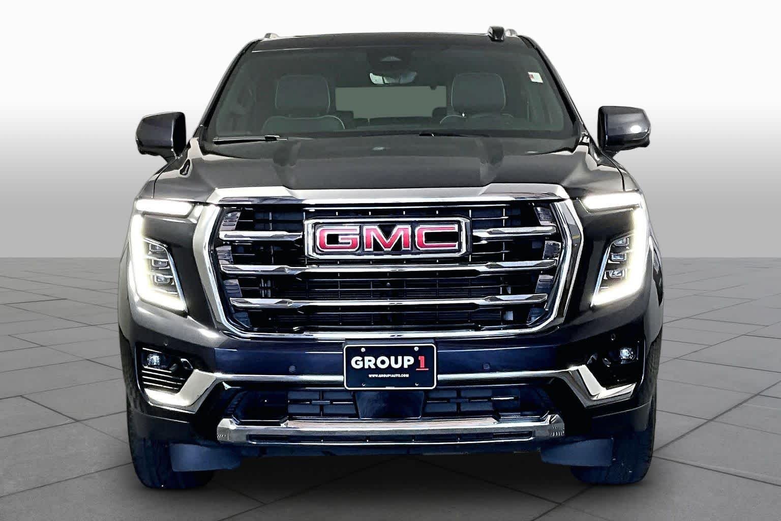 Used 2025 Titanium Rush Metallic GMC Elevation image 4