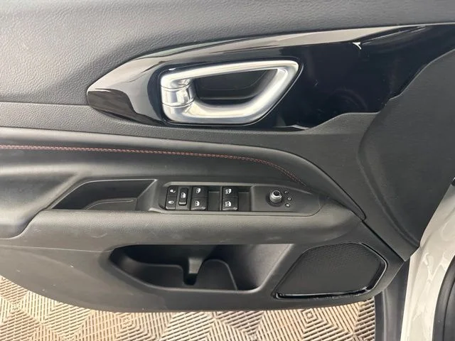 Used 2025 White Jeep Trailhawk image 18