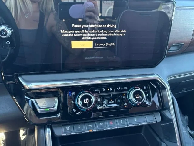 New 2026 Glacier White Tricoat GMC Denali Ultimate image 30