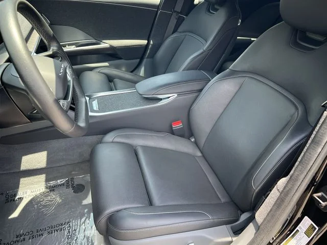 Used 2024  Lucid Touring image 33